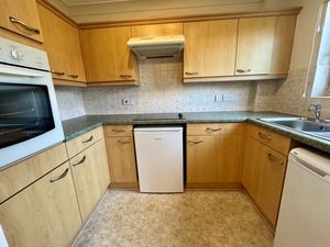 Kitchen- click for photo gallery